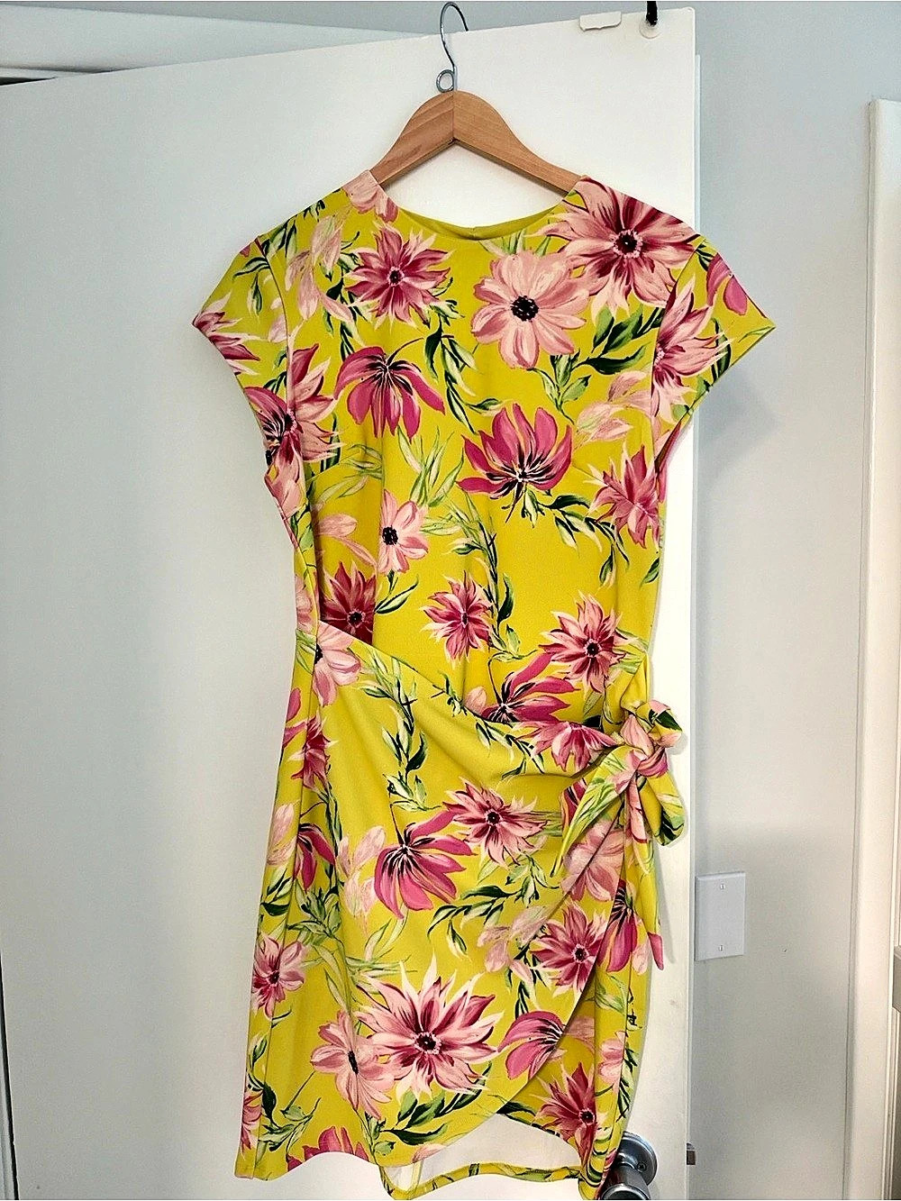 Express Wrap Dress Floral Wrap Midi Dress in Yellow & Pink Size Large